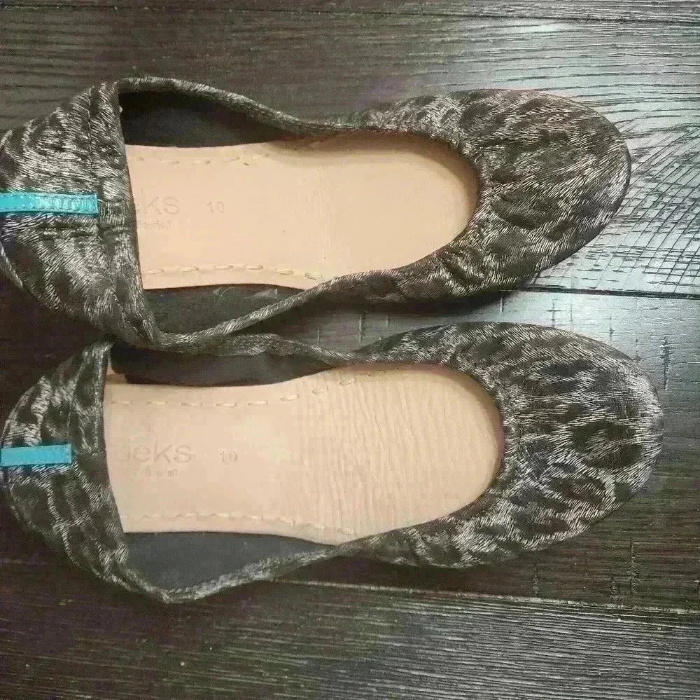 New without box Tieks Limited Edition Black Leopard size 10 - Picture 2 of 4